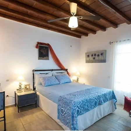 Apt With Amazing Balcony View Of Mykonos Agios Sostis (Mykonos)